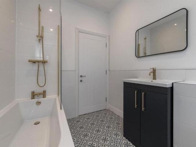 Maisonette for sale in St Albans, Five Acres