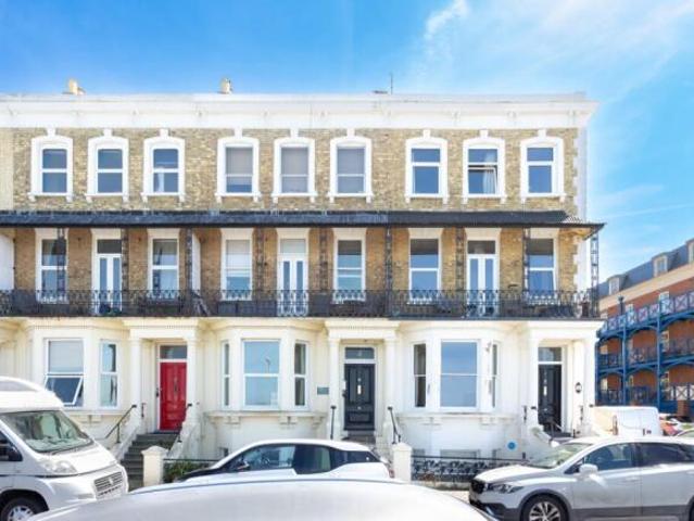 Maisonette for sale in Westbrook, Acol