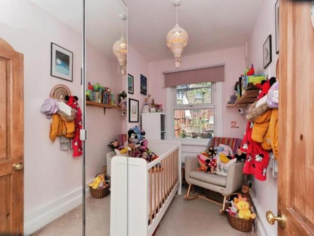 Maisonette for sale in Lyons, Greater London