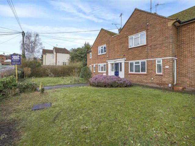 Maisonette for sale in Midway, Kent