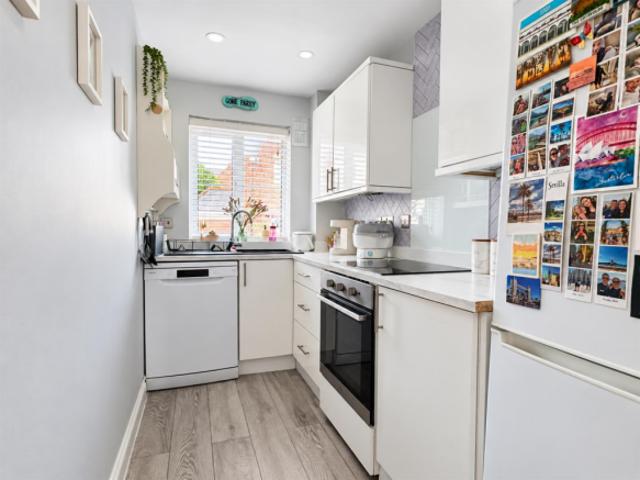 Maisonette for sale in Rise, Hull and East Yorkshire