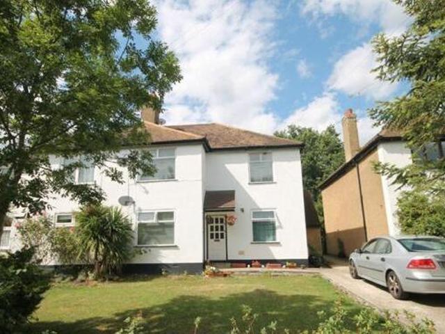 House for sale in Little Stanmore, Greater London