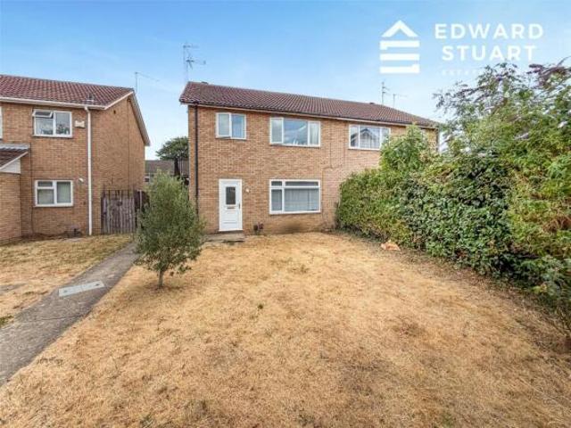 Maisonette for sale in Hampton Green, Cambridgeshire