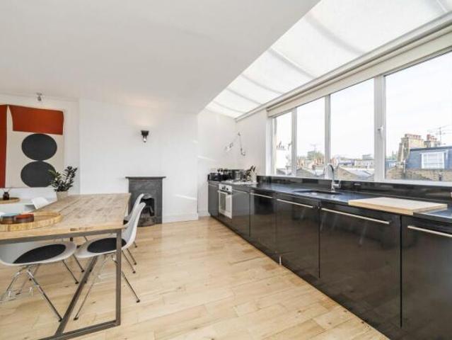 Maisonette for sale