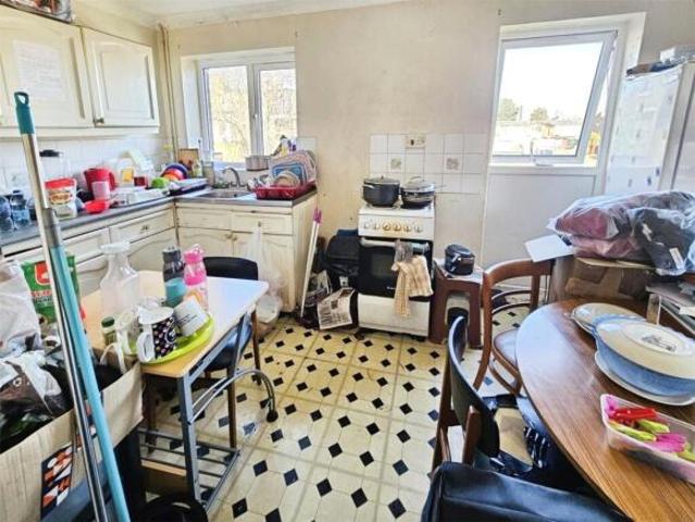 Maisonette for sale in Cat Hill