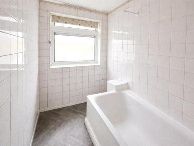 Maisonette for sale in Cat Hill