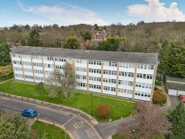 Maisonette for sale in Eltham, Greater London