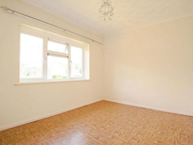 Maisonette for sale in Llanishen, Wales