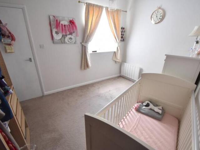 Maisonette for sale in Luton