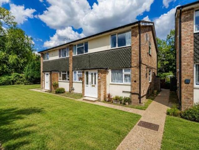 Maisonette for sale in Five Acres, Hertfordshire