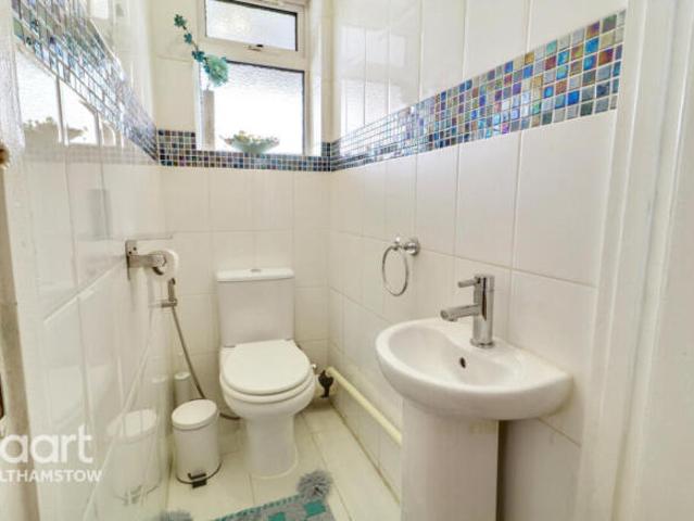 Maisonette for sale in Chingford, Greater London