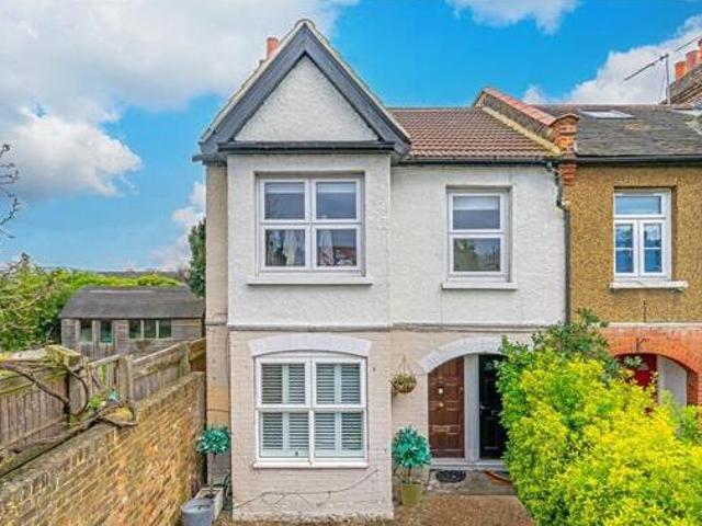 House for sale in Twickenham, Greater London