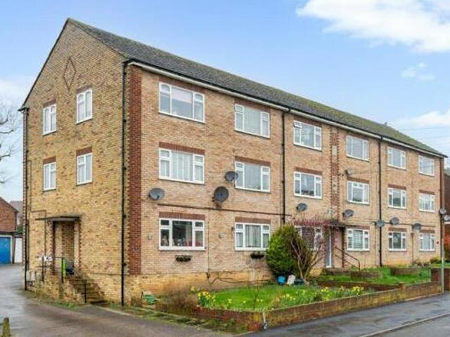House for sale in Kings Hill, Colliers End
