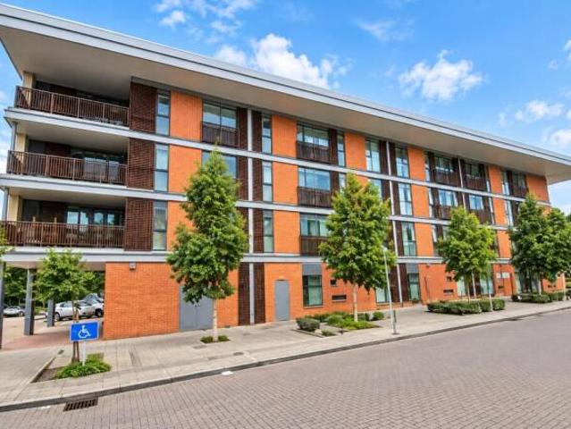 Maisonette for sale in Holywell Estate, Watford