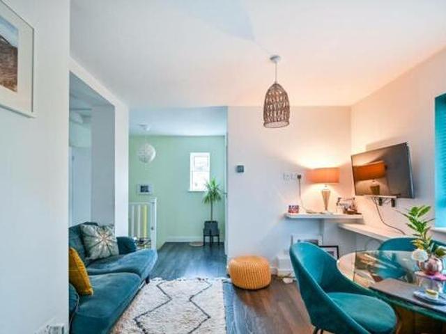 House for sale in London Borough of Hounslow, Feltham