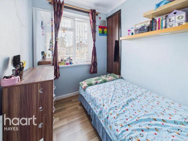 Maisonette for sale in Hayes, Greater London