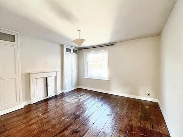 Maisonette for sale