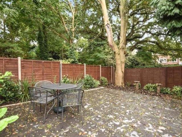 Maisonette for sale in Cat Hill