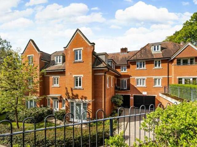 House for sale in Sheerwater, Woking