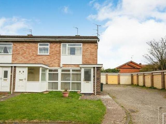 House for sale in Goldthorn Hill, Compton