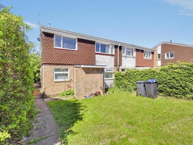 Maisonette for sale in Northampton, Northamptonshire