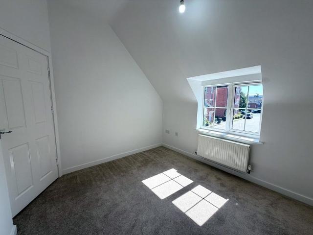 House for rent in The Wharf, Beamhurst