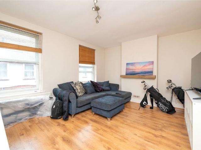 Apartment for rent in St Albans, Five Acres