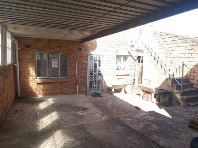 Apartment for rent in Croftdene, Chatsworth