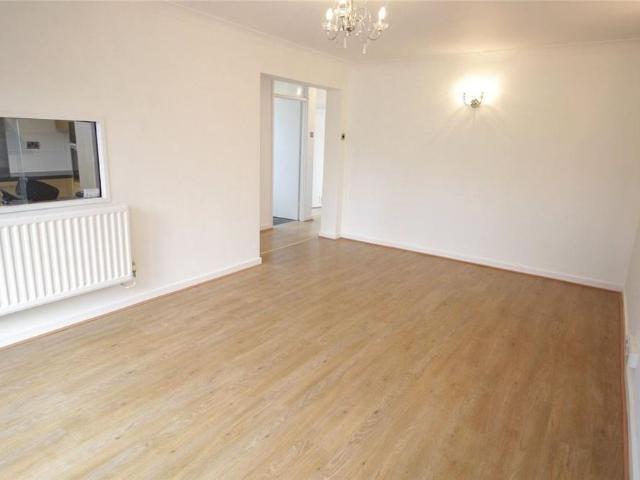 House for rent in Longlands, Greater London