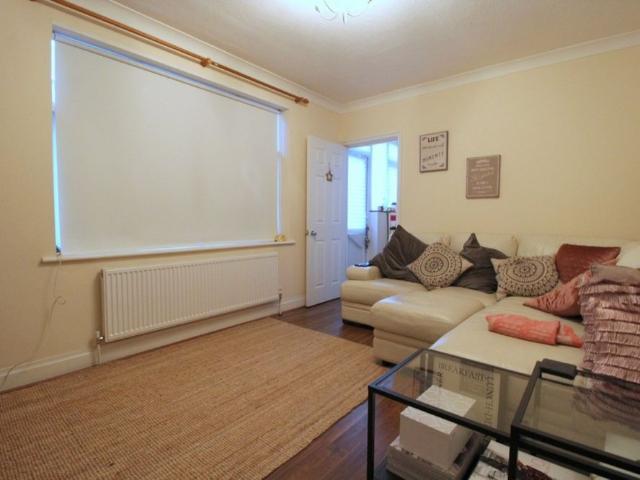 House for rent in Ashford, Spelthorne