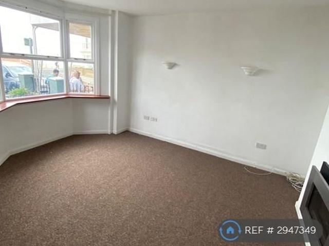 House for rent in Cliftonville West, Acol