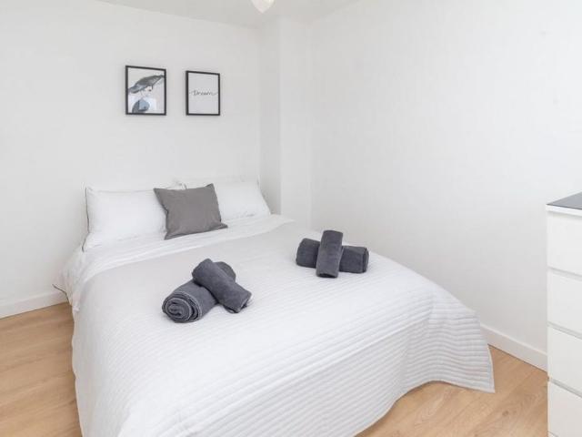 House for rent in London Borough of Lewisham, Bell Green