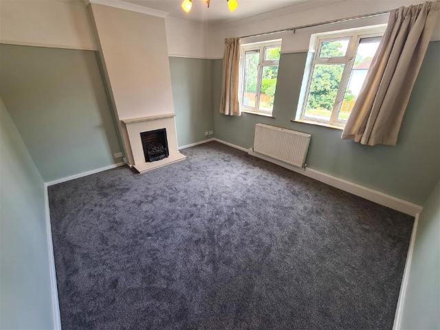 Flat for rent in Royal Borough of Kingston upon Thames, Greater London