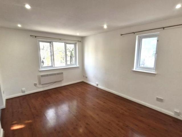 House for rent in Thamesmead, Greater London