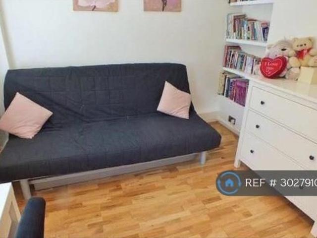 House for rent in Hayes, Greater London