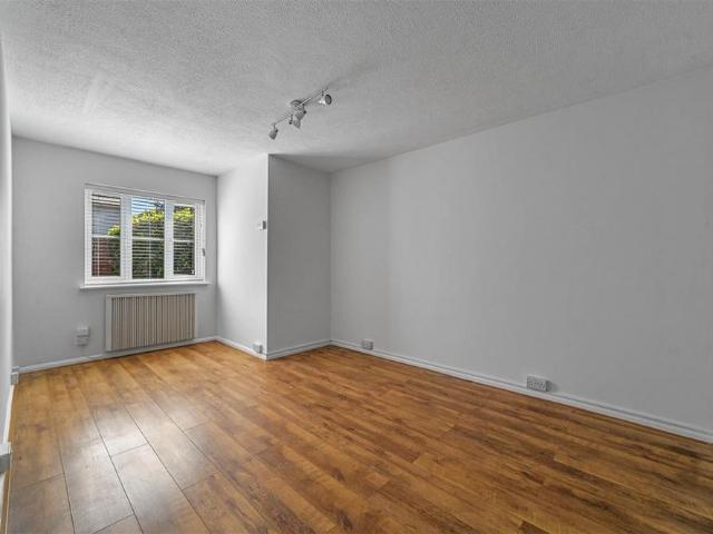 House for rent in Mistley, Dale Hill