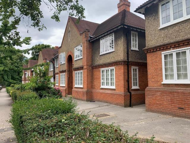 Flat for rent in Dulwich Village, Greater London