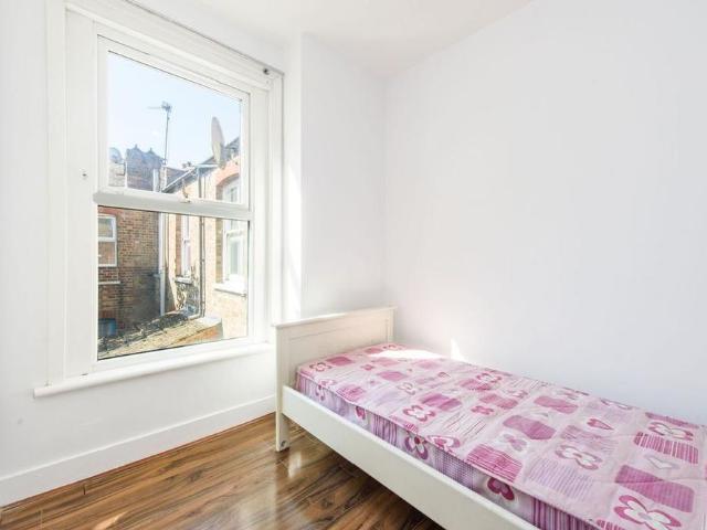 House for rent in North Finchley, Greater London