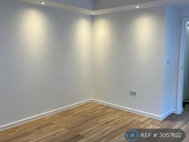 House for rent in London Borough of Barking and Dagenham, Greater London