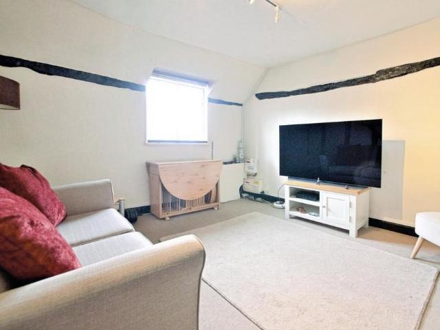 House for rent in Five Acres, Hertfordshire
