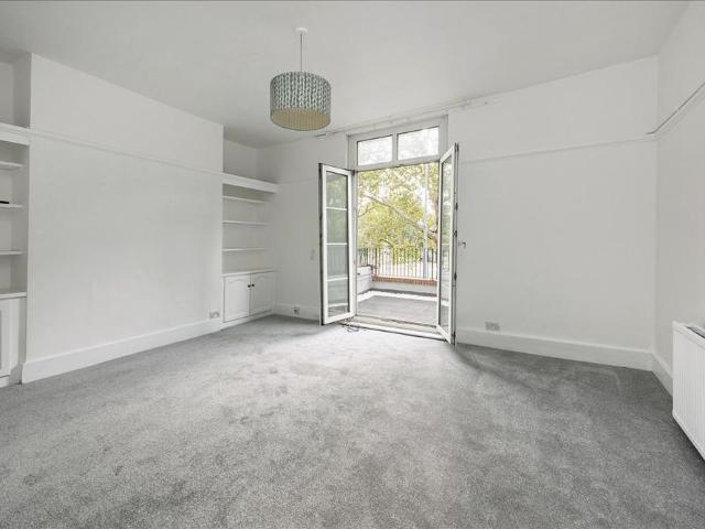 House for rent in London Borough of Hammersmith and Fulham, Greater London