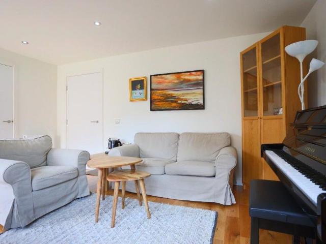 House for rent in Meadowbank, Scotland