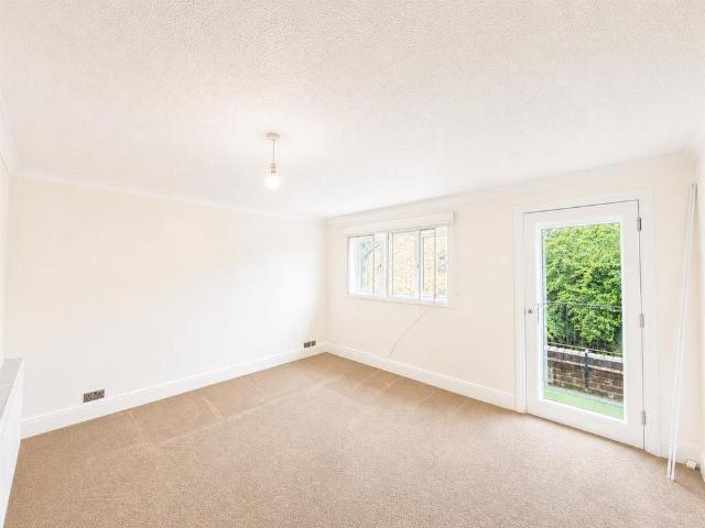 House for rent in London Borough of Hounslow, Greater London