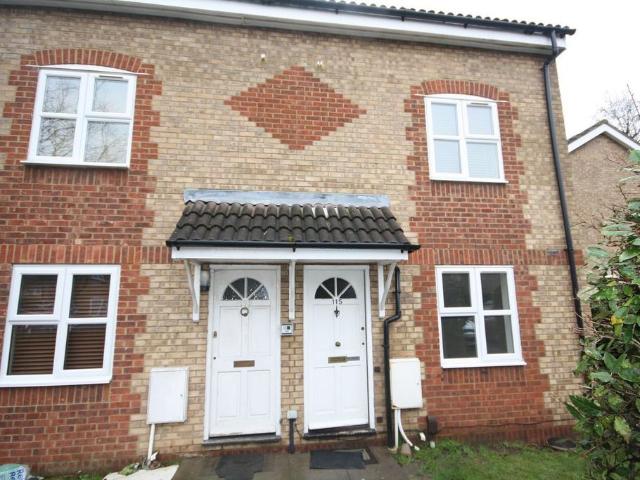 Flat for rent in Slough