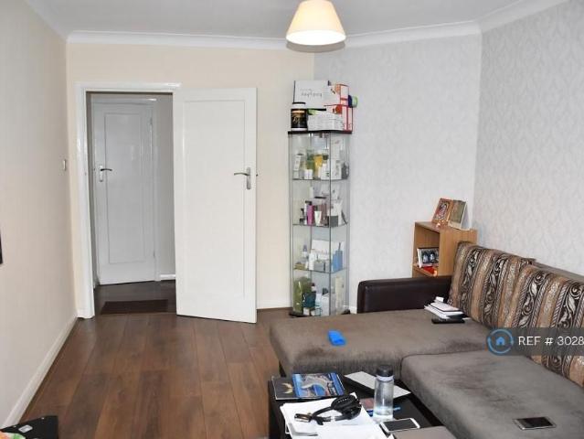 House for rent in London Borough of Hounslow, Hanworth