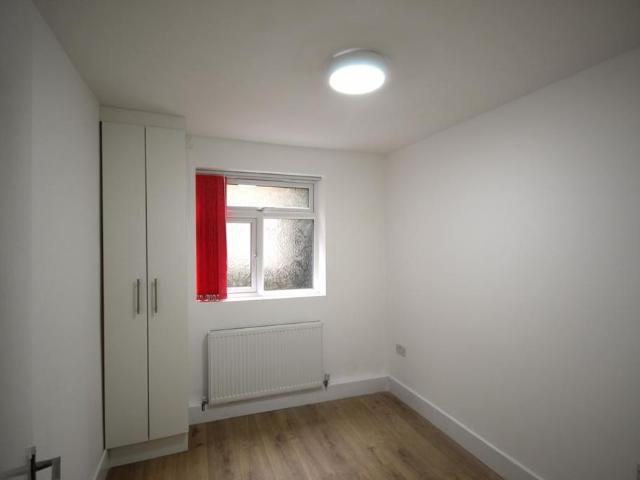 House for rent in Kingsbury, Greater London
