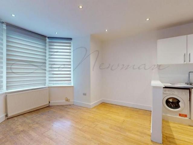House for rent in London Borough of Croydon, Waddon
