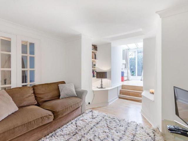 House for rent in South Wimbledon, Greater London