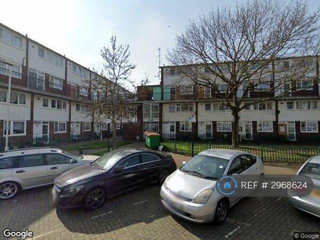 Flat for rent in Manor Park, Greater London
