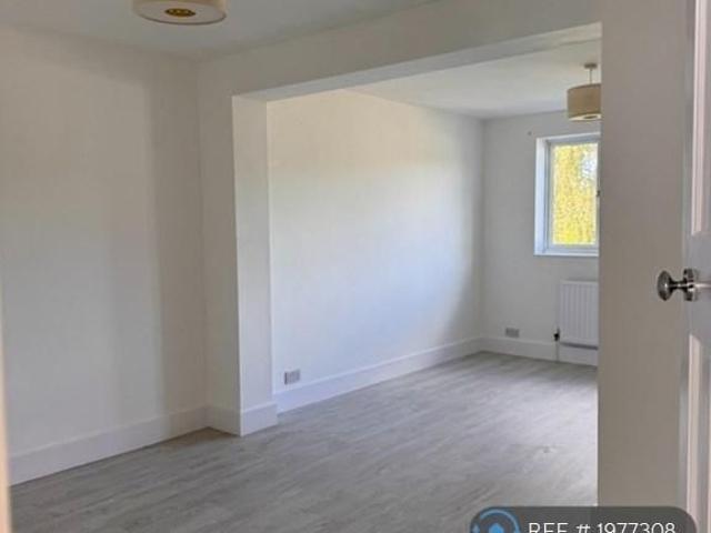 House for rent in London Borough of Ealing, Greater London